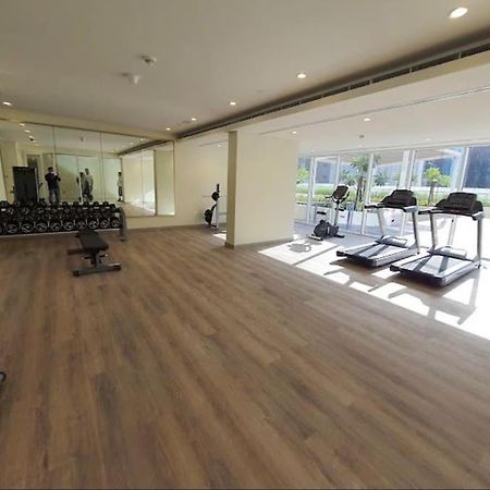 New Luxury Modern Canal View. Apartment Dubai Luaran gambar