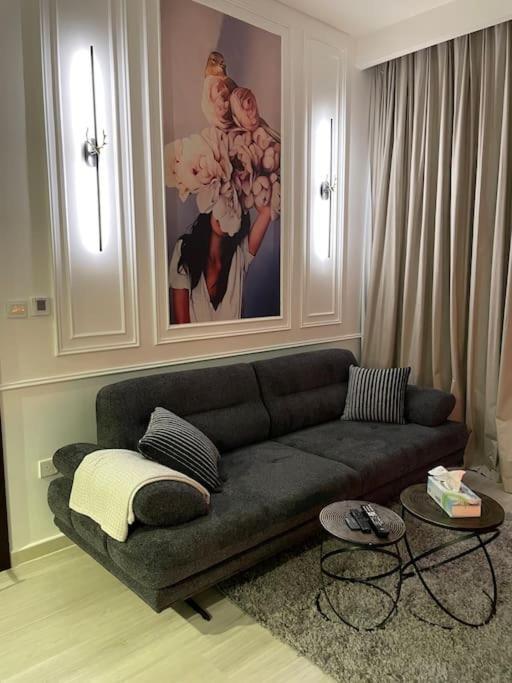 New Luxury Modern Canal View. Apartment Dubai Luaran gambar